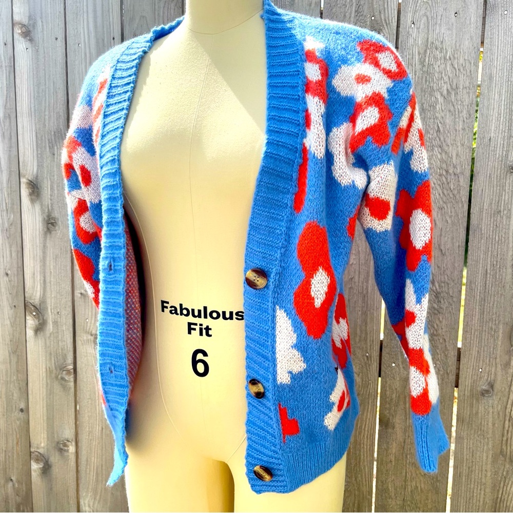 Vintage Flower Knit Cardigan 💙🧡💙🧡